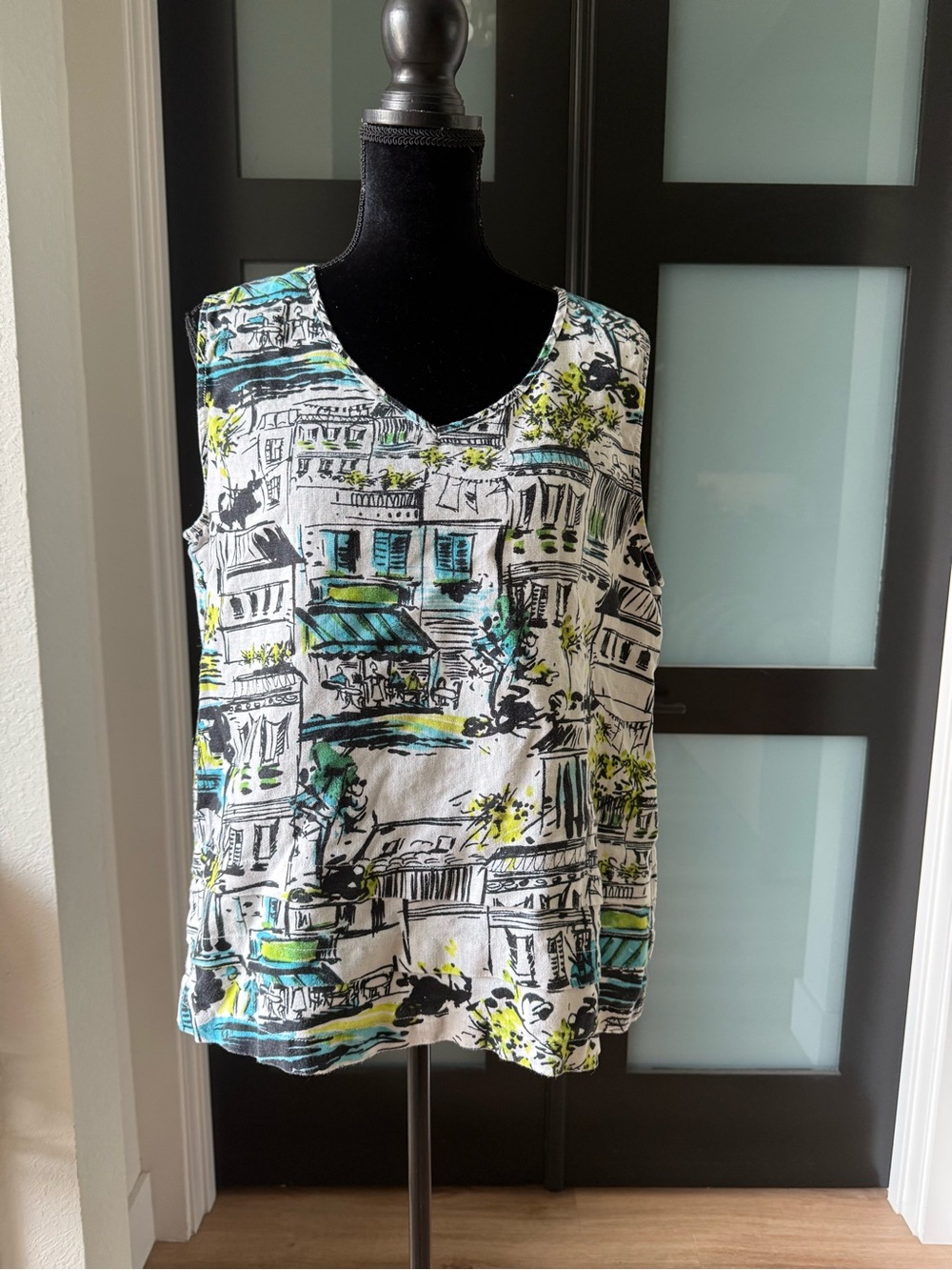 Linen, Sleeveless V-Neck top XL